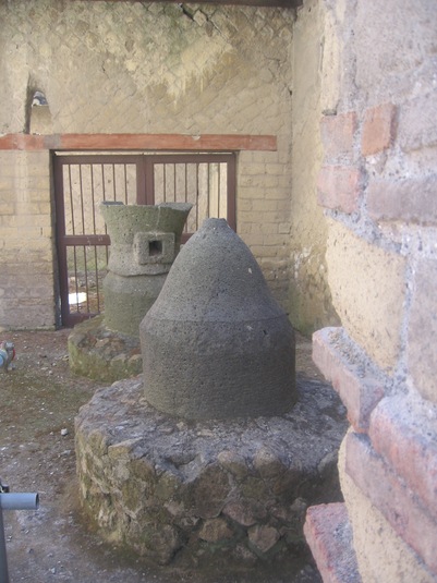 Herculaneum 53